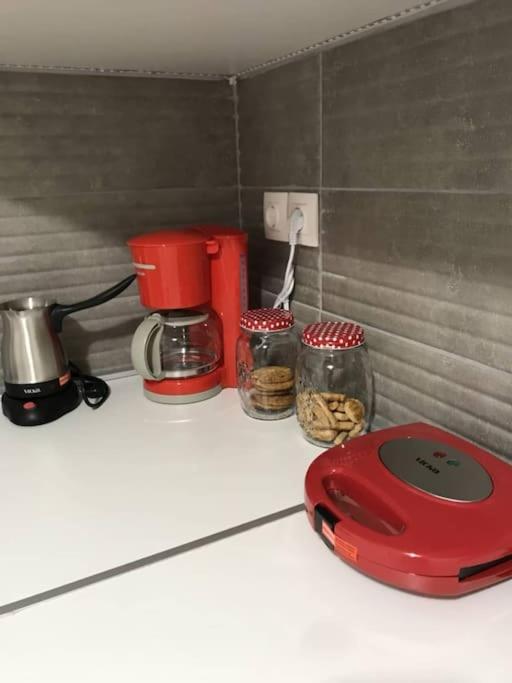 テッサロニキThe Muse, Colorful Cozy Flat On Mitropoleos Downtownアパートメント エクステリア 写真