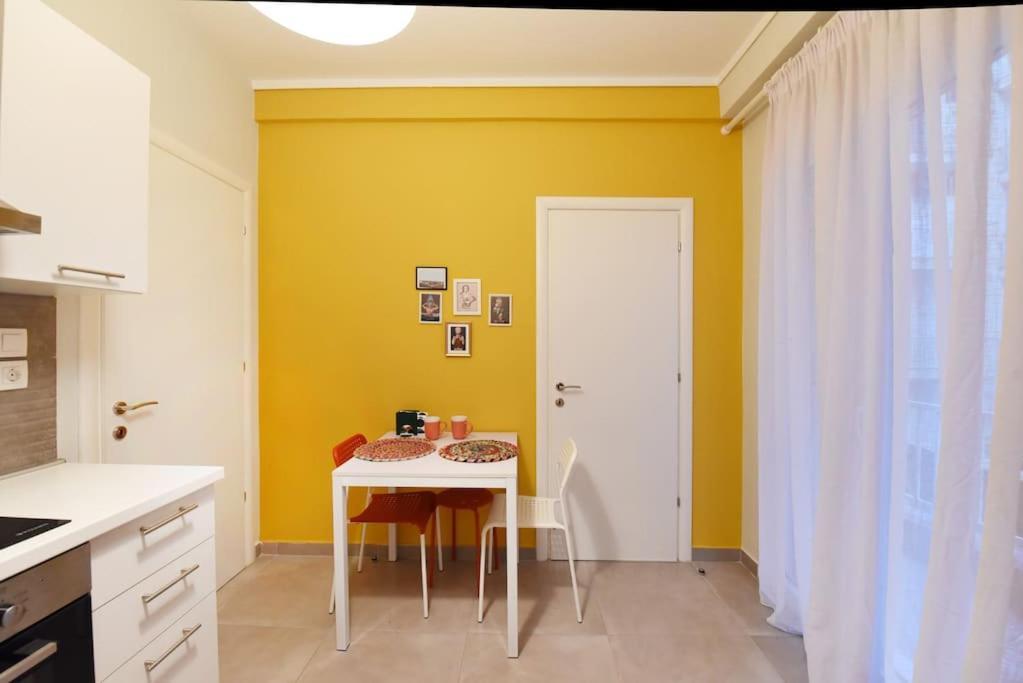 テッサロニキThe Muse, Colorful Cozy Flat On Mitropoleos Downtownアパートメント エクステリア 写真